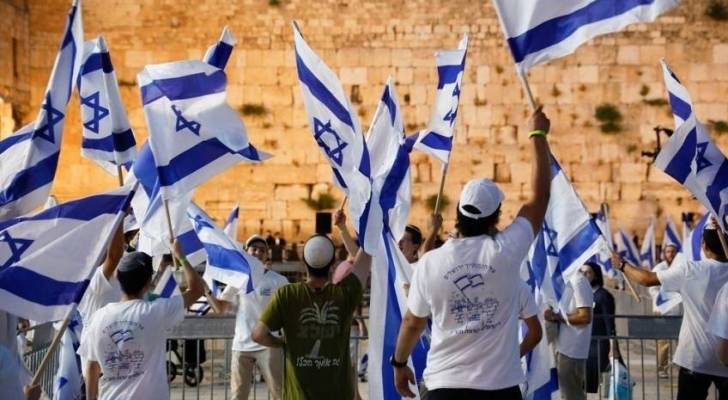 غانتس يطالب بإلغاء "مسيرة الأعلام" الاستفزازية في القدس المحتلة