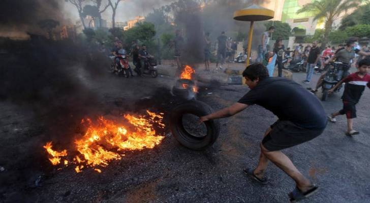 عودة الهدوء الحذر إلى مناطق الاحتجاجات في لبنان