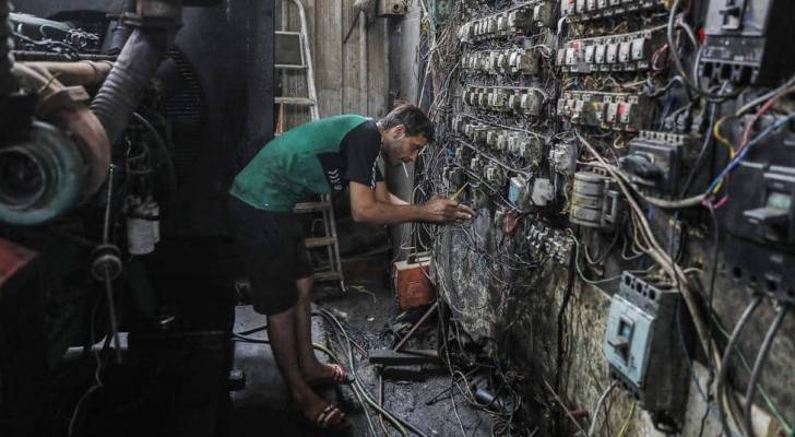 العراق يعلن إعادة منظومة الكهرباء إلى الخدمة