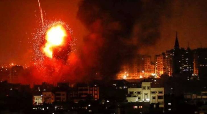 جيش الاحتلال الإسرائيلي يشن غارات على أهداف عدة في قطاع غزة