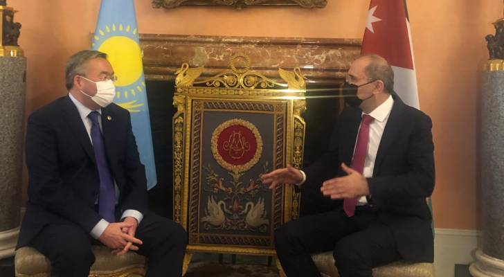 وزير الخارجية يجري مباحثات مع نظيره الكازاخستاني