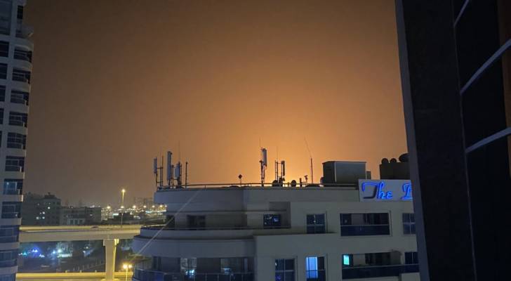 دفاع مدني دبي: تمت السيطرة على حريق ميناء جبل علي.. وجارٍ تبريده - فيديو
