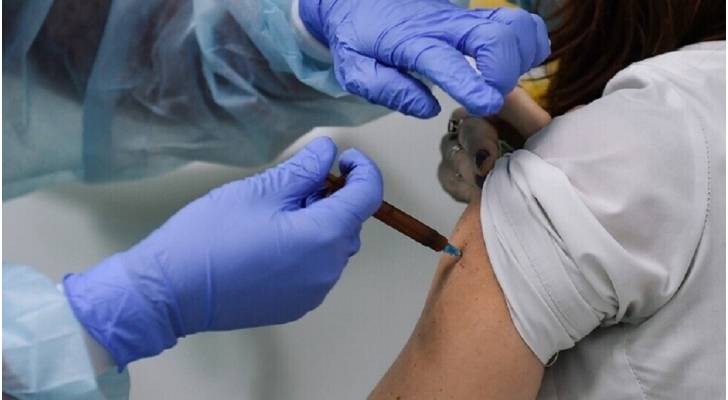 "الصحة" تنشر أسماء مراكز تطعيم كورونا لمن تجاوزت أعمارهم ٣٠ عاما