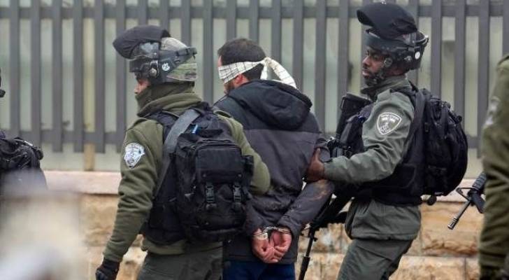 الاحتلال الإسرائيلي يعتقل ١٩ فلسطينيا في الضفة والقدس