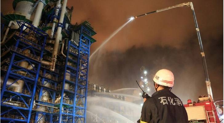 مصرع ١٤ شخصا بحريق مستودع في الصين