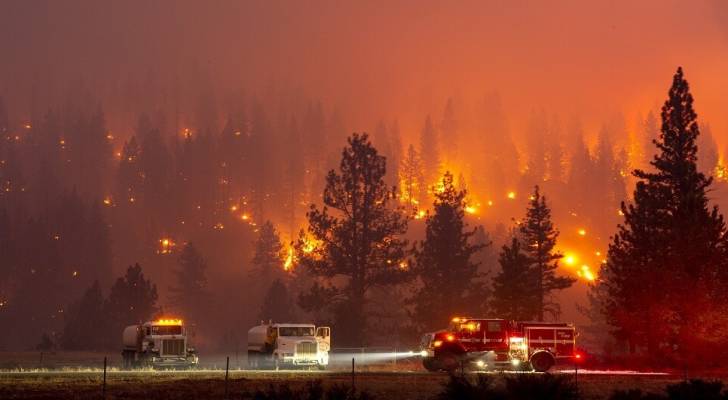 كاليفورنيا.. آلاف رجال الإطفاء يواجهون حريقا تعادل مساحته مدينة شيكاغو - فيديو