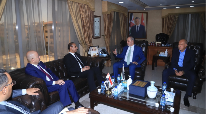 لقاء وزير العمل مع نظيره العراقي