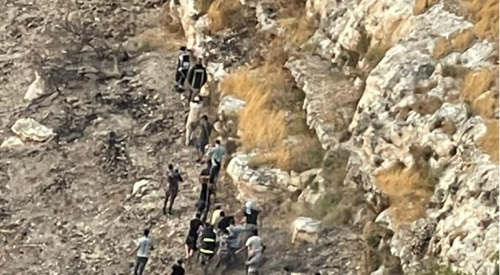 وفاة وإصابات بانقلاب مركبة في واد في إربد