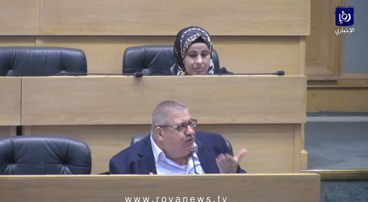 النائب رائد السميرات خلال جلسة النواب