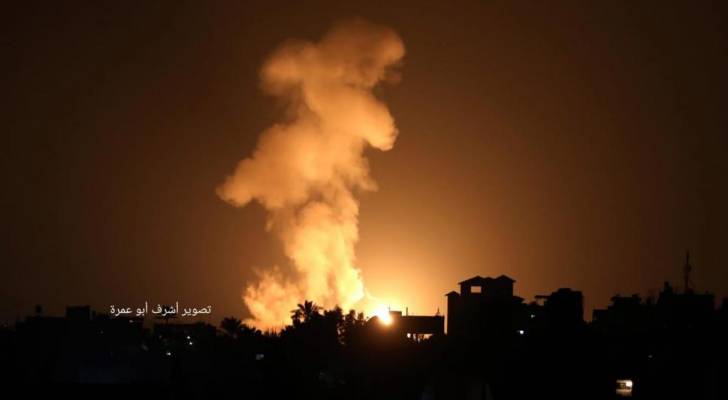 غارت إسرائيلية عنيفة على أهداف في غزة والمقاومة ترد