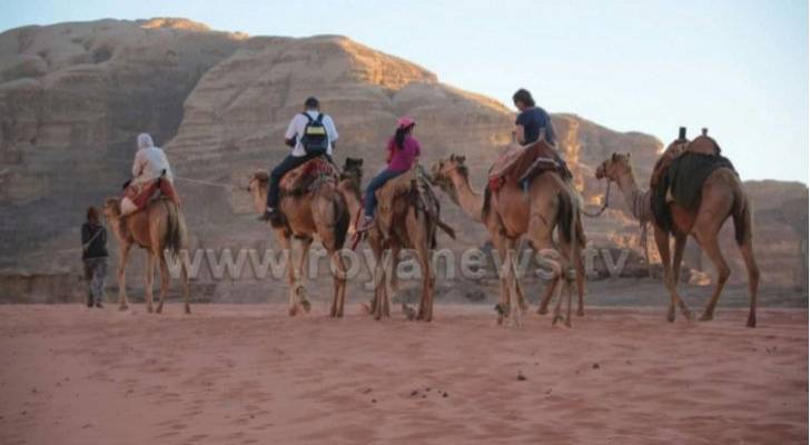 ٩١٥ مليون دولار عائدات قطاع السياحة في الأردن