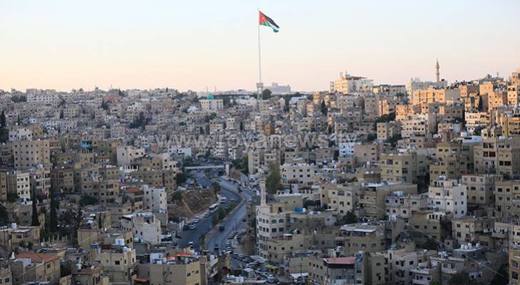 الأردنيون يطوون صفحة من كورونا ويدخلون عهدا جديدا الأربعاء