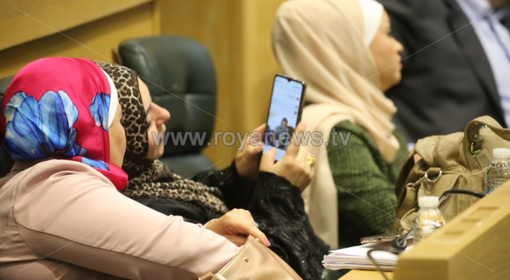 الصورة من جلسة نيابية سابقة