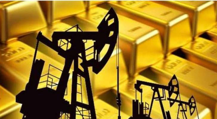 النفط يتراجع والذهب مستقر عالميا
