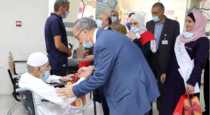 مستشفى الجامعة الأردنية يطلق مبادرات لتحسين الرعاية الصحية في يوم التغيير