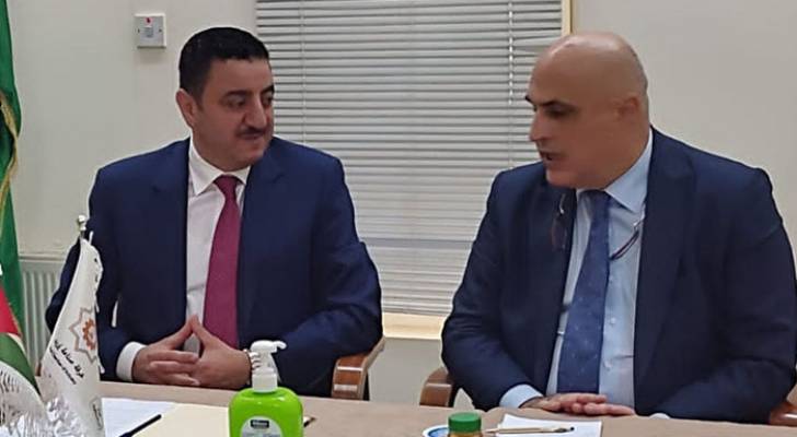 محافظ إربد يطلع السفير الأذري على الفرص الاستثمارية في المحافظة