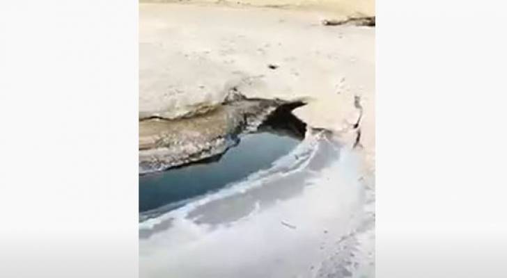 سلطة وادي الأردن تتحقق من فيديو يدعي وجود مياه سوداء البحر الميت