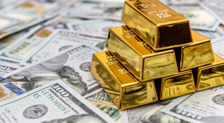 تراجع أسعار الذهب وارتفاع الدولار عالميا