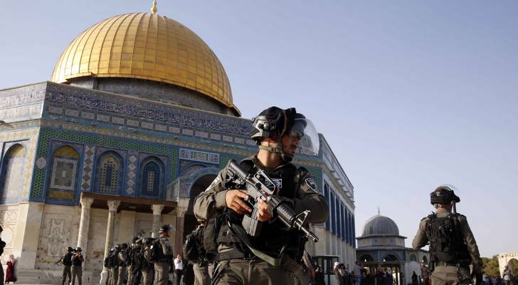 اقتحامات للأقصى وشرطة الاحتلال تمنع فلسطينيي ٤٨ من الصلاة فيه