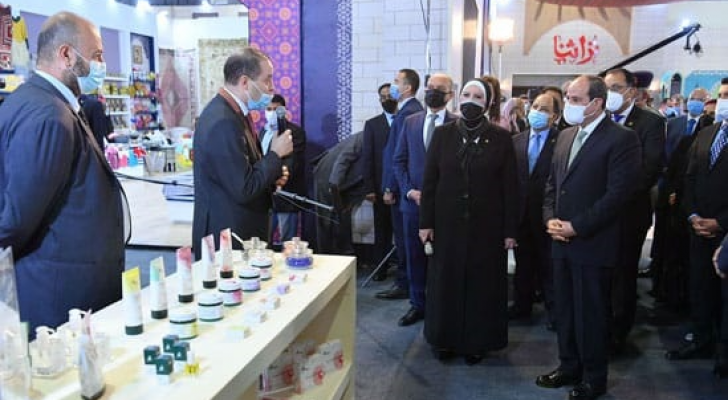 الرئيس المصري يزور الجناح الأردني بمعرض تراثنا