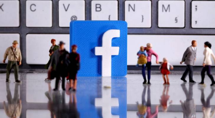 "فيسبوك" تسعى لصرف المراهقين عن "المحتوى الضار"