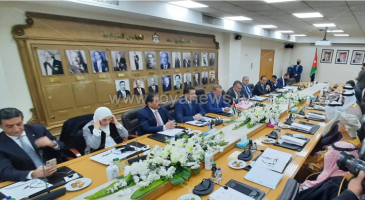 الصورة من اللقاء