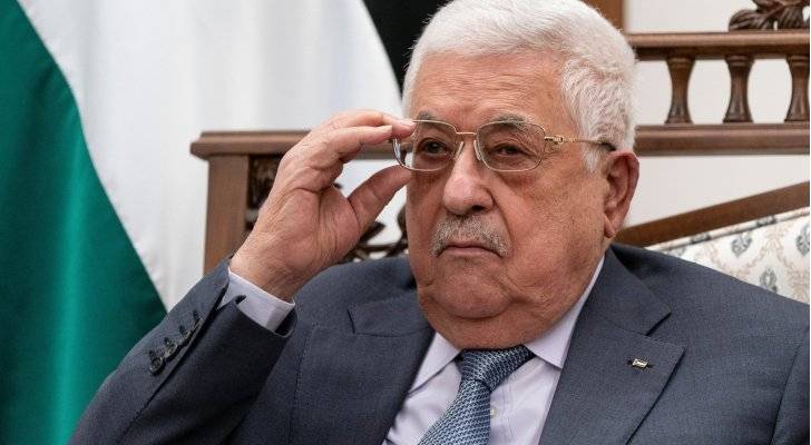 محمود عباس يهاتف رئيس الاحتلال الإسرائيلي معزيا بوفاة والدته