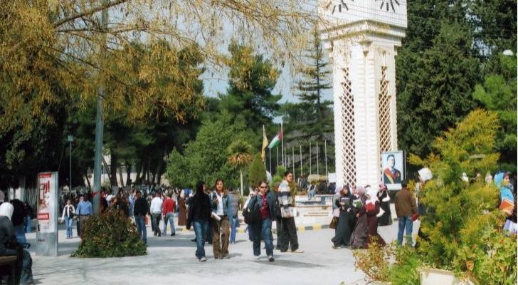 ٤٢١٣٧ طالبا وطالبة لم يستطيعوا الدخول إلى الحرم الجامعي بسبب أمر الدفاع ٣٥