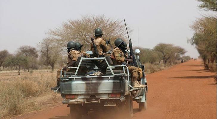 حكومة بوركينا فاسو تنفي استيلاء الجيش على السلطة