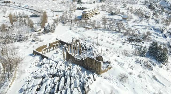 عاصفة ثلجية تضرب لبنان وسماكة الثلوج تصل إلى ٦٠ سنتيمترا