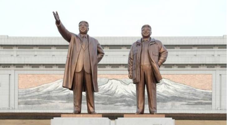 بدون صواريخ.. كوريا الشمالية تحيي ذكرى ميلاد زعيمها السابق