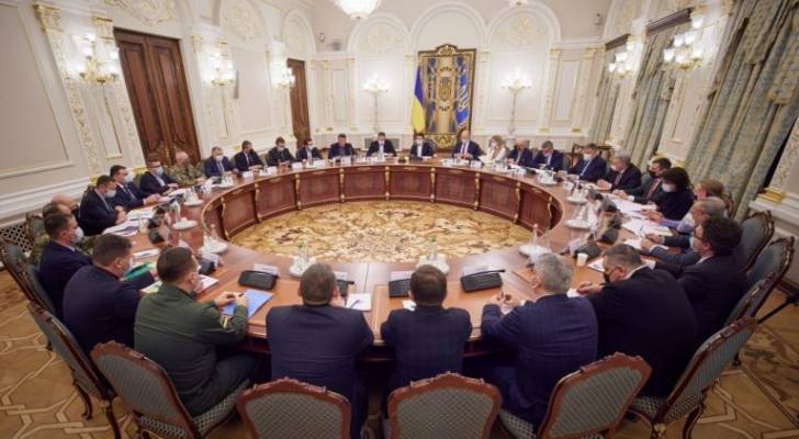 مجلس الأمن الأوكراني يدعو إلى إعلان حالة طوارئ