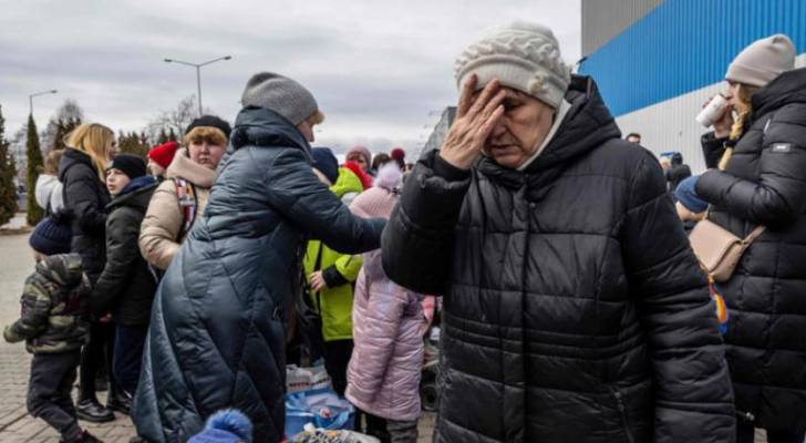 ا ف ب: أعداد اللاجئين الفارين من أوكرانيا تتجاوز ١,٢ مليون شخص