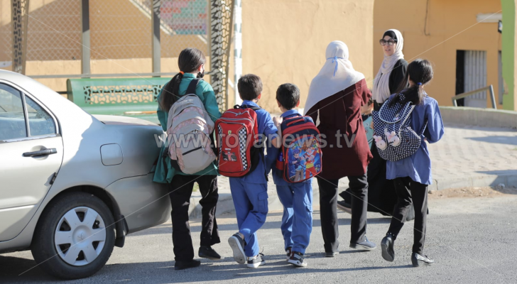طلاب مدرسة