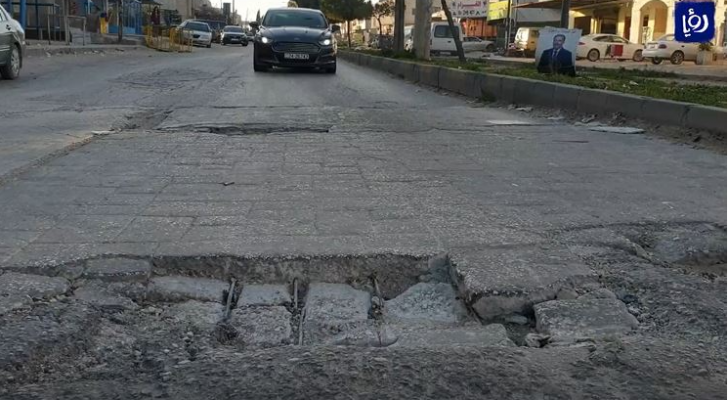 شوارع اربد.. بنية متهالكة منذ سنوات وطرق بحاجة إلى تعبيد