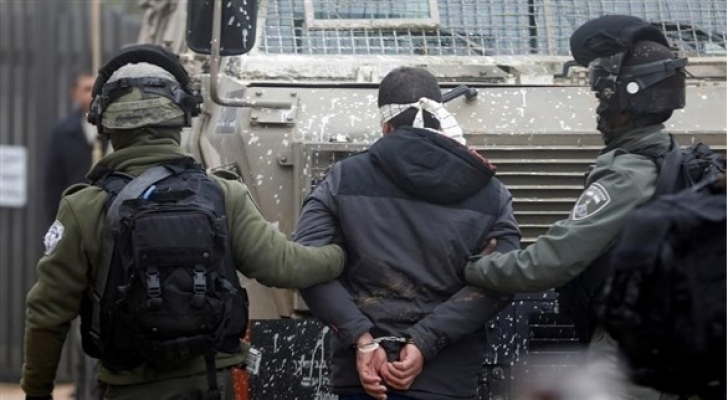 الاحتلال يعتقل فلسطينيا - أرشيفية