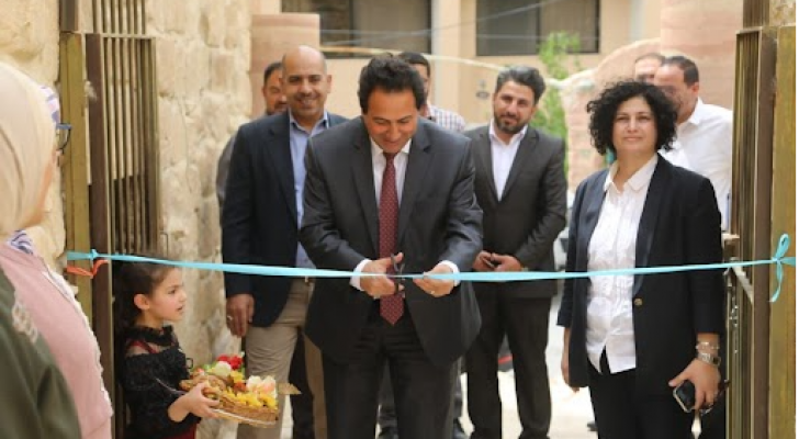 رئيس مجلس مفوضي إقليم البترا التنموي السياحي، سليمان الفرجات يفتتح سوق قرية إلجي الشعبي