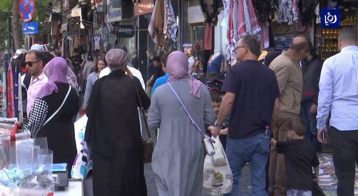 مواطنون: نفقات العيد كبيرة وتربك حسابات ما تبقى من الشهر - فيديو