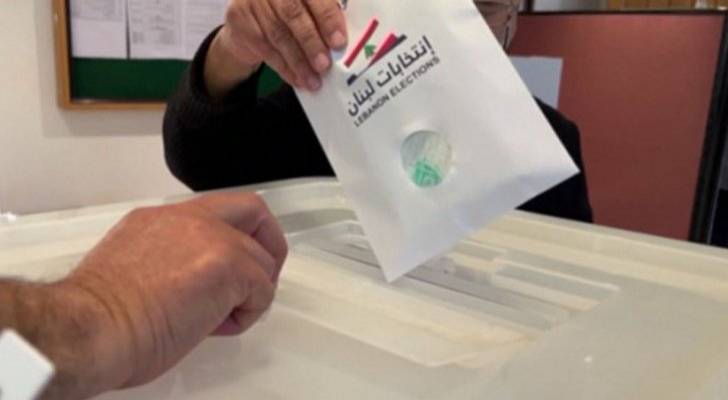 إقبال منخفض في أول انتخابات برلمانية في لبنان منذ بدء الأزمة الاقتصادية
