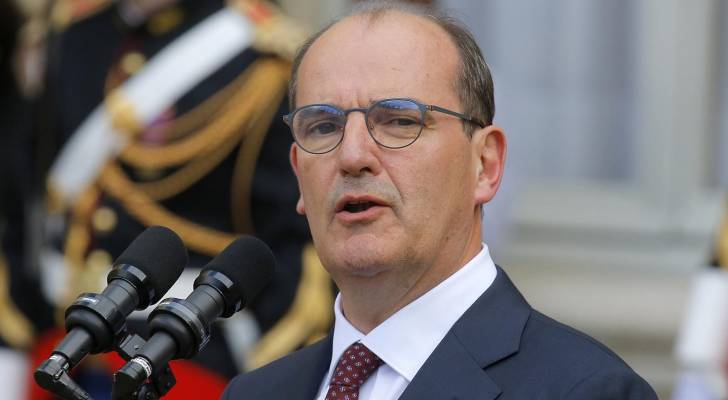 رئيس الوزراء الفرنسي يقدم استقالته إلى ماكرون