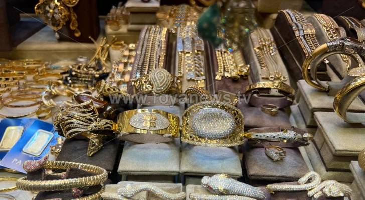 ١٨٠ مليون دينار صادرات صناعة عمان من المجوهرات بالثلث الاول