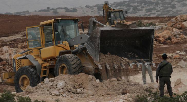 مستوطنون يواصلون تجريف أراضٍ في الأغوار الشمالية