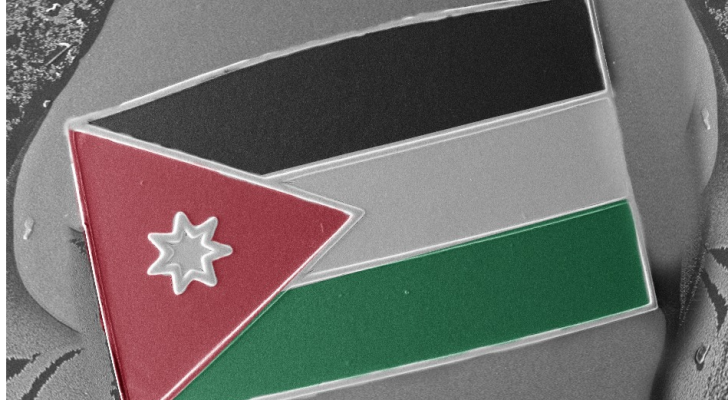 أصغر علم للأردن باستخدام تقنية النانو تكنولوجي