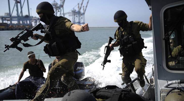 غزة: الاحتلال يعتقل صيادين في بحر بيت لاهيا