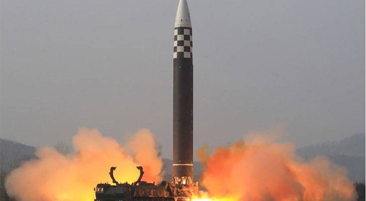 كوريا الشمالية تطلق ٨ صواريخ بالستية