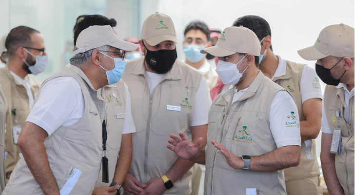 وزير الصحة السعودي فهد الجلاجل خلال جولة تفقدية للاطمئنان على أوضاع الحجاج