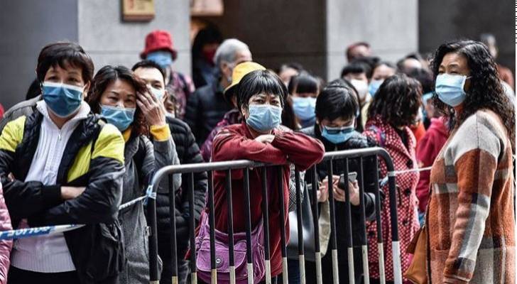 الصين.. إغلاق بلدة يسكنها ٣٢٠ ألفا بسبب كورونا