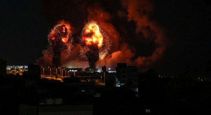 طائرات الاحتلال الإسرائيلي تقصف مواقع للمقاومة الفلسطينية في غزة