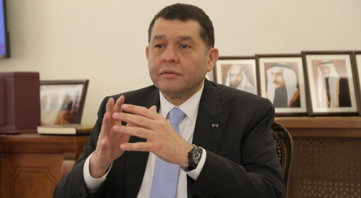 وزير العمل نايف إستيتيه
