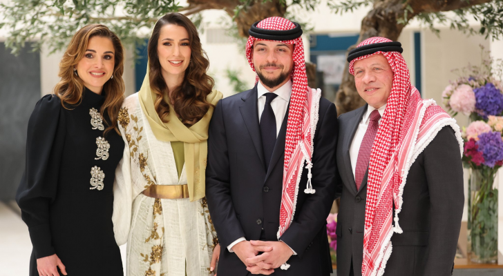 جلالة الملك عبدالله الثاني وولي العهد الأمير الحسين وجلالة الملكة رانيا والآنسة رجوة آل سيف